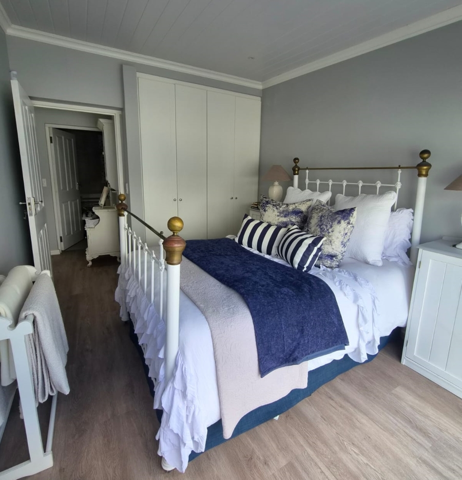 2 Bedroom Property for Sale in Struisbaai Western Cape